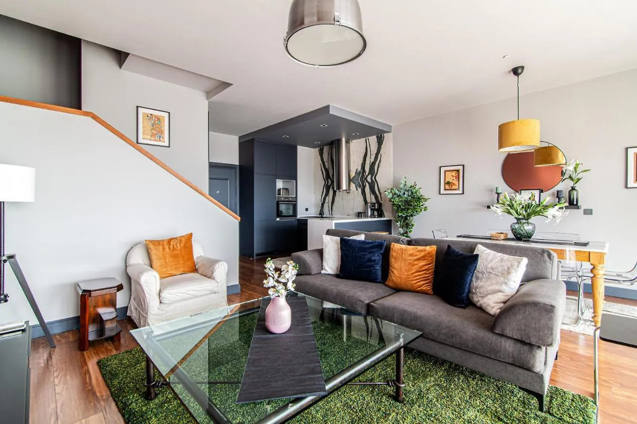 Apartmán Centrally Located Flat With Balcony In Beyoglu Istanbulská provincie 0*,